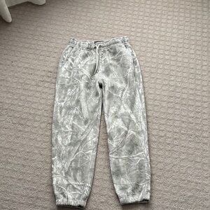 Abercrombie & Fitch Gray Patterned Sweatpants